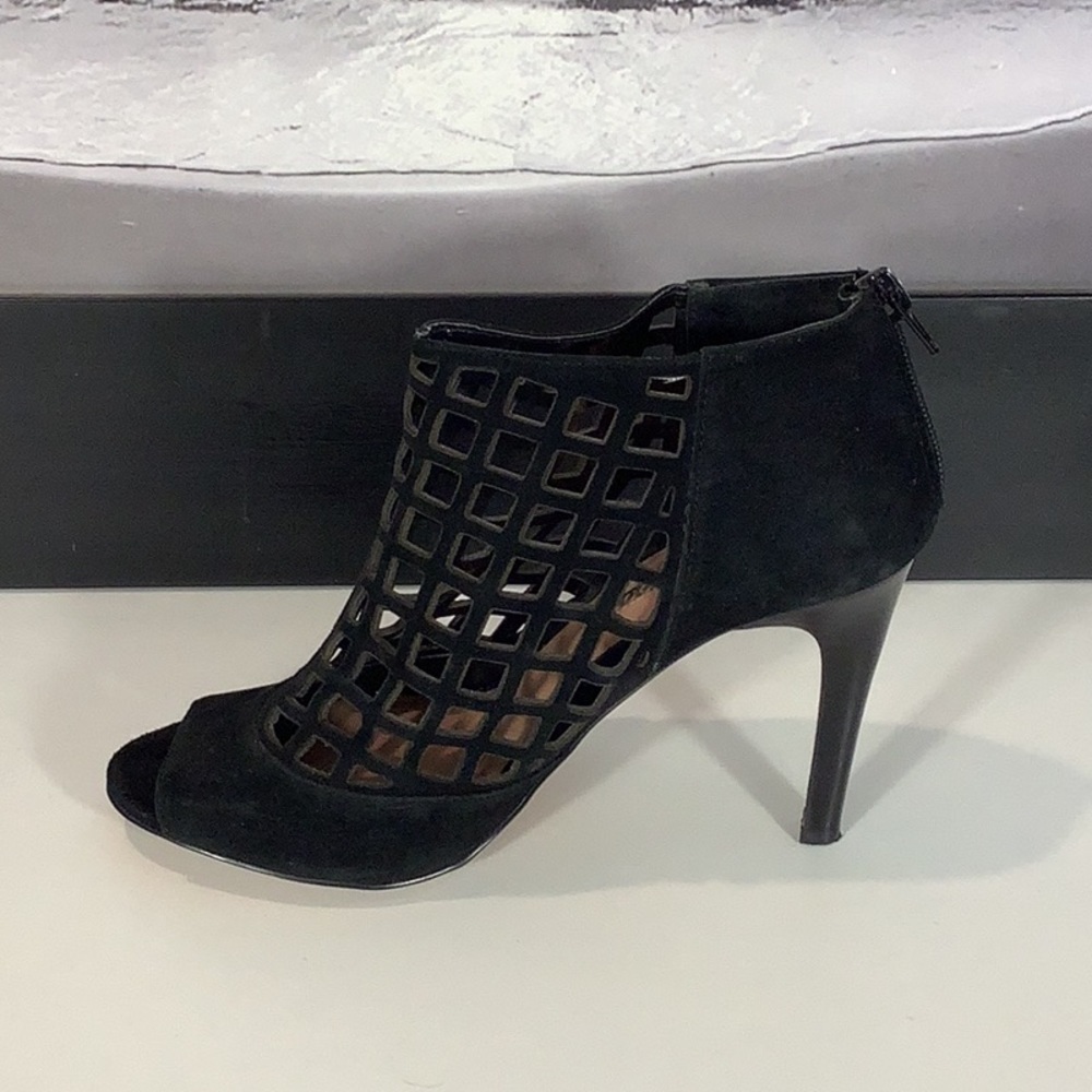 Audrey Brooke “Marseille” Black Suede Open Toe Gladiator Heels Bootie Sz 7.5 M - Picture 3 of 10